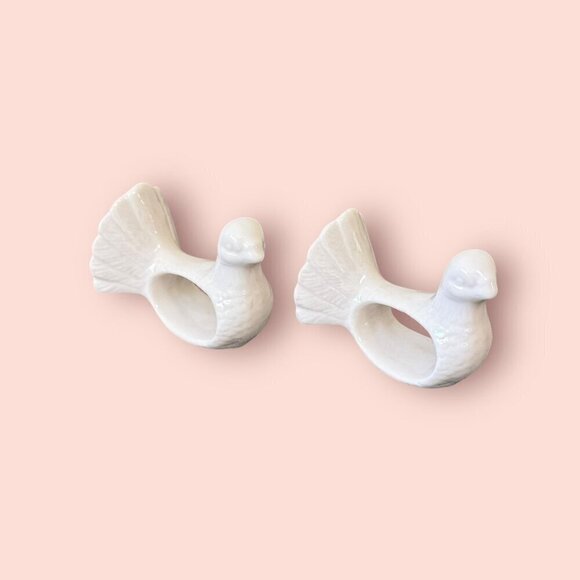 Vintage Shafford Design White Porcelain Dove Napkin Ring Holders Set of 2 - Picture 4 of 7